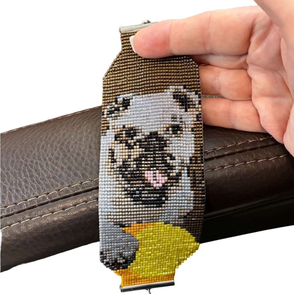Hand woven handcrafted loom seed beaded bracelet adjustable Bulldog with ball - Picture 4 of 6